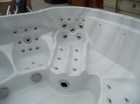 Гидромассажный бассейн Sunrans SR873 Гидромассажный бассейн Sunrans SR873